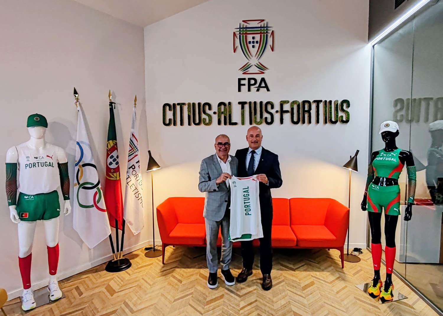 Domingos Castro recebe presidente da Câmara Municipal de Aveiro